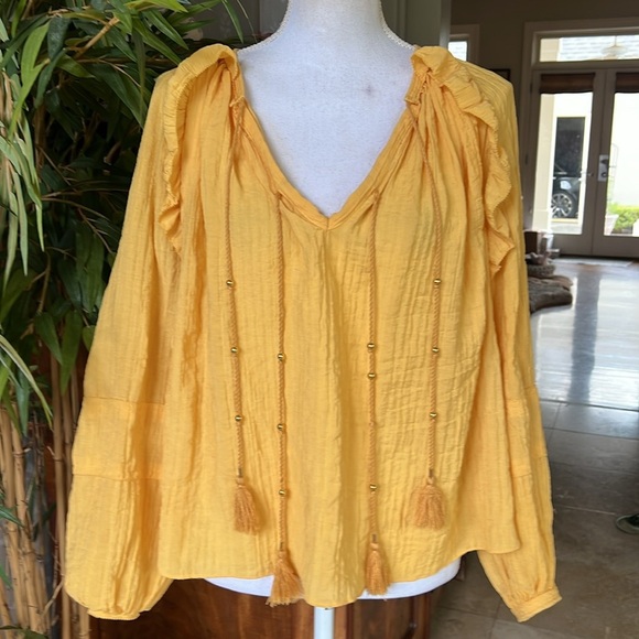 Rebecca Minkoff ladies ruffled blouse with tassels Small. Excellent condition - Picture 3 of 12